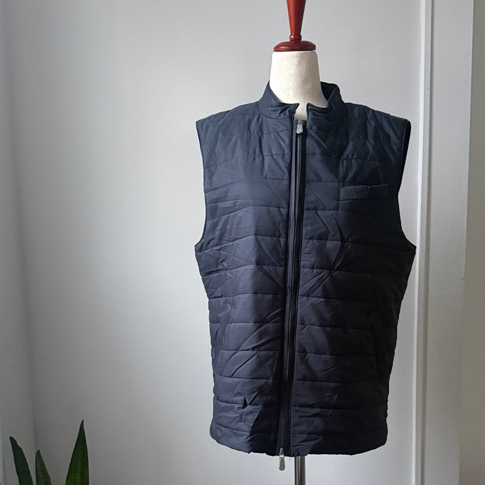 Eleventy Navy Vest Size Large
